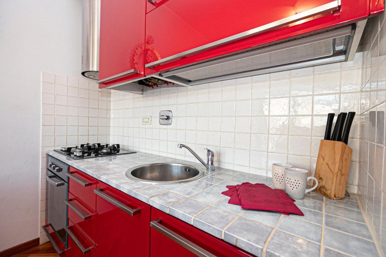 Real Italian Estate - Red Coral Apartment Genova Exterior foto