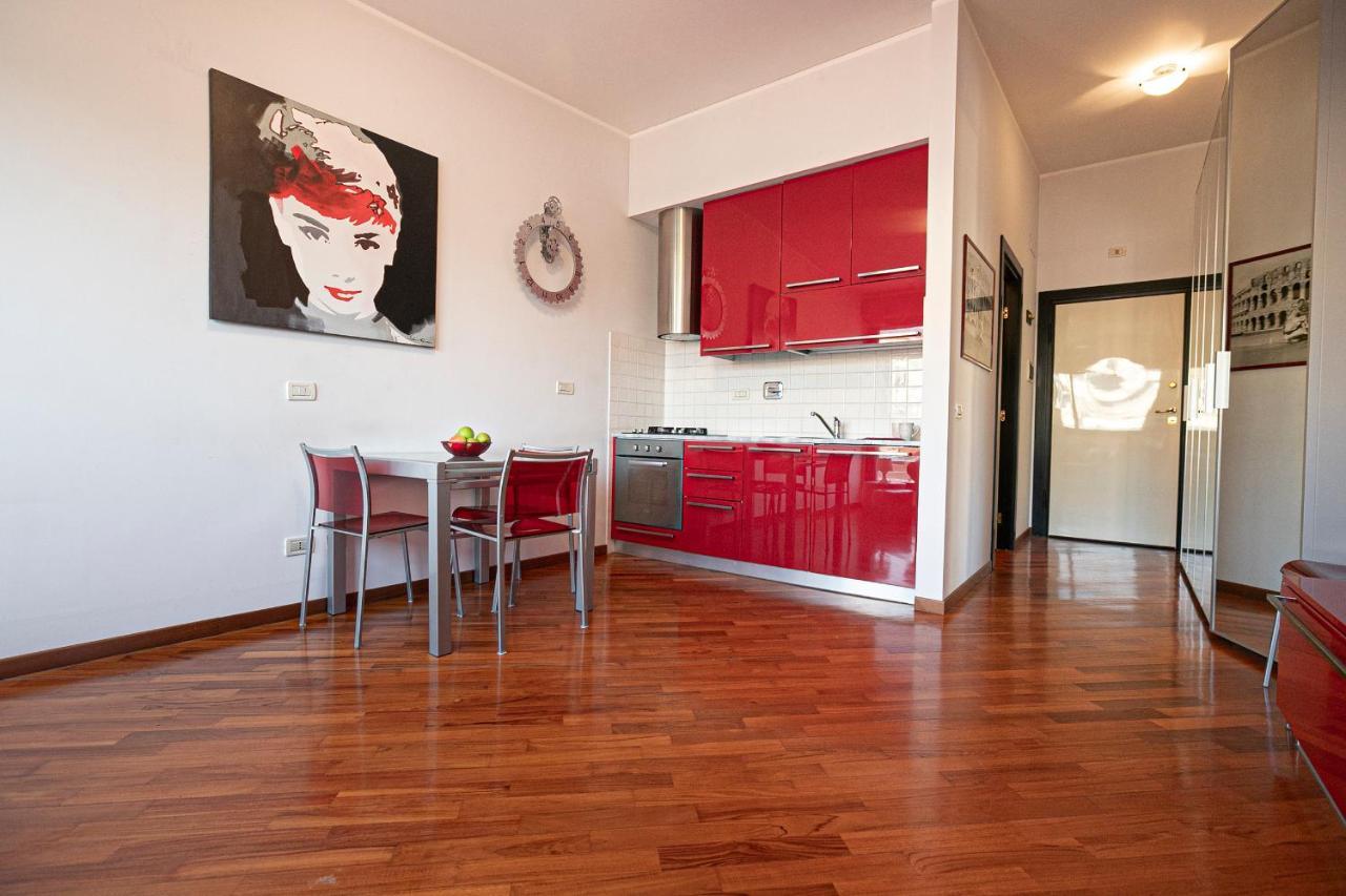 Real Italian Estate - Red Coral Apartment Genova Exterior foto