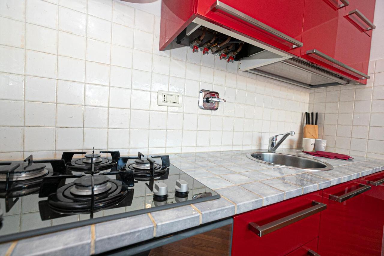 Real Italian Estate - Red Coral Apartment Genova Exterior foto