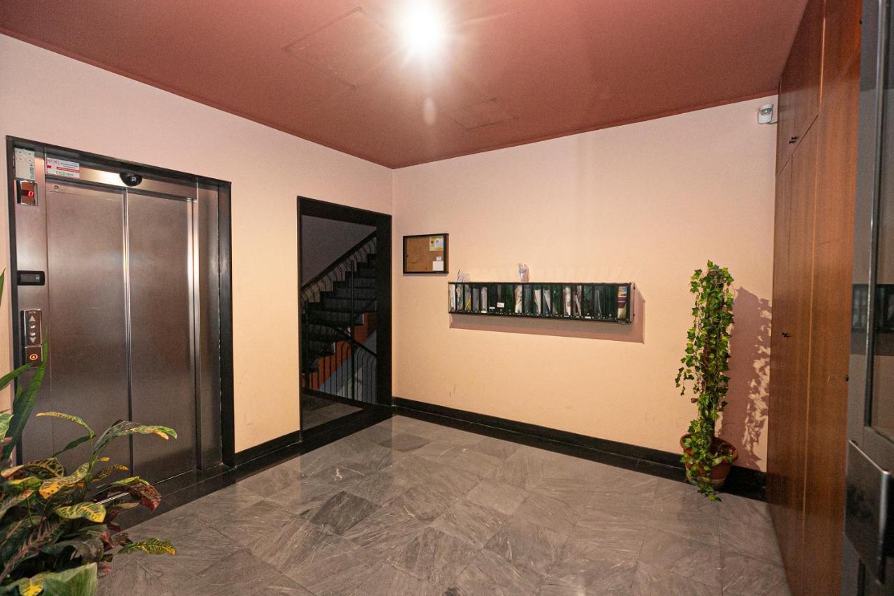 Real Italian Estate - Red Coral Apartment Genova Exterior foto